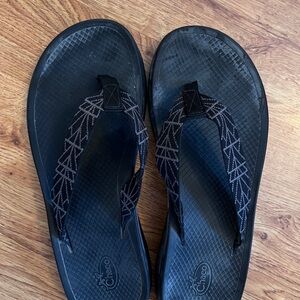 Chaco men’s flip flops 9